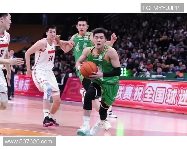 广州网球队状态揭秘：网球巨献背后的训练与挑战